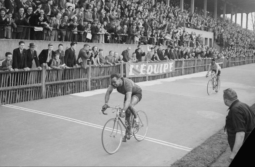 Paris-Roubaix 1952 Finish